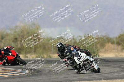 media/Nov-16-2025-Race Pace (Sun) [[8c5fa54630]]/Verified Riders/2-Turn 7 (945am)/